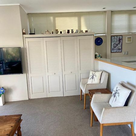 Palm Garden Apartment Оукланд Екстериор снимка