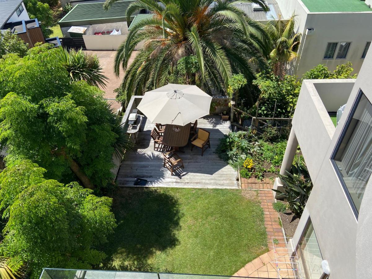 Palm Garden Apartment Оукланд Екстериор снимка