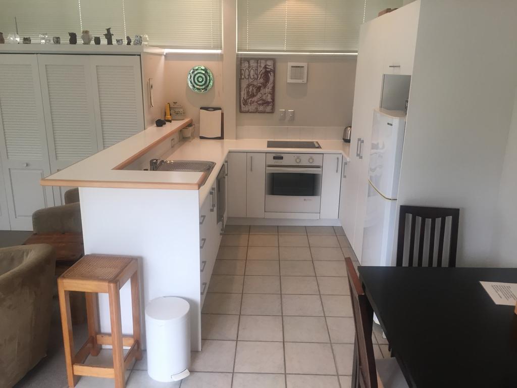Palm Garden Apartment Оукланд Екстериор снимка